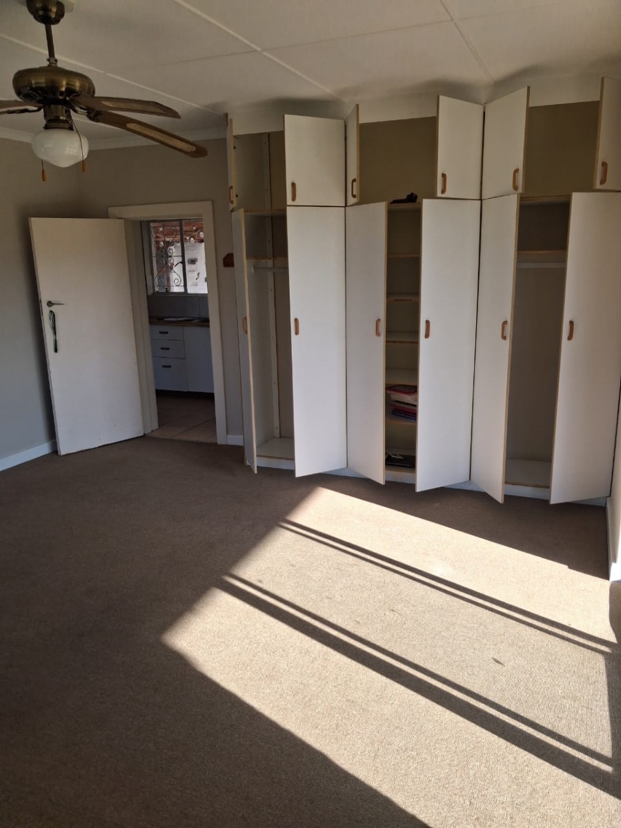 To Let 1 Bedroom Property for Rent in Beacon Bay Eastern Cape